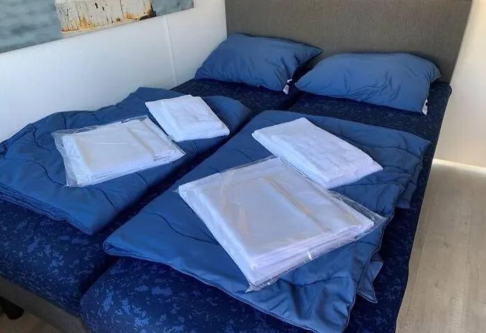 Båthotell Heerlijke Houseboat 